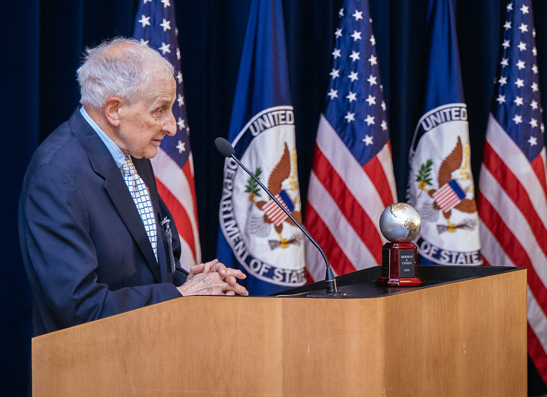 Herman Cohen, ancien Secrétaire d’Etat adjoint américain chargé de l’Afrique