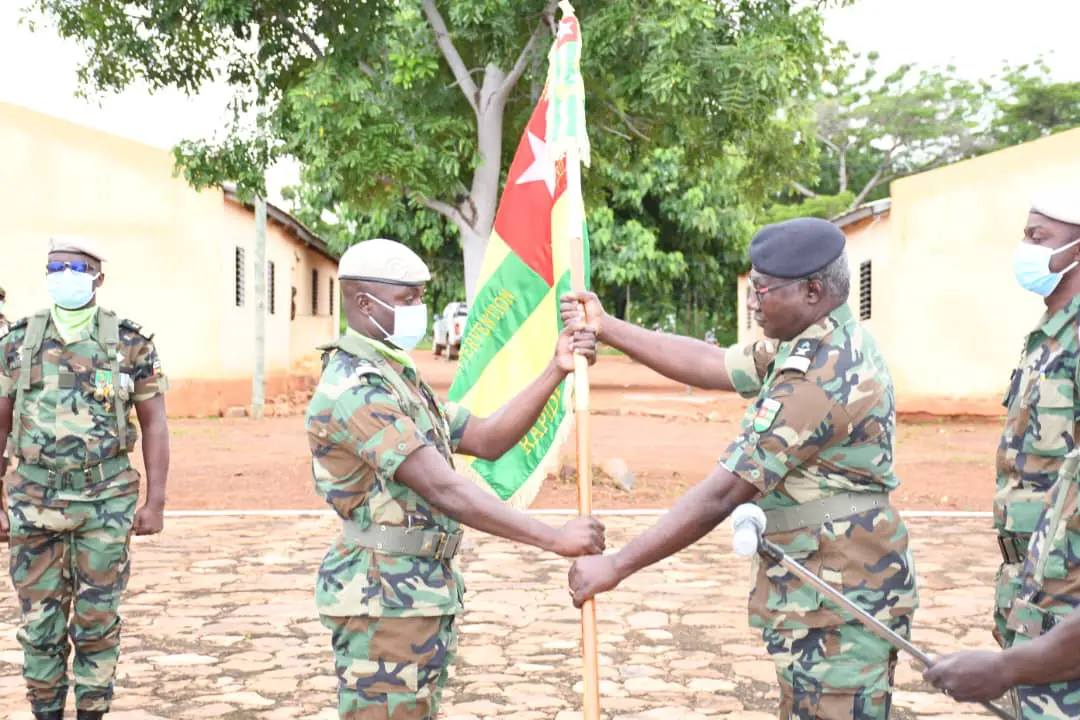 Le commandant de l’opération Koundjoaré contre les terroristes au nord Togo Lieutenant-Colonel Kombate Latièmbé est promu colonel.