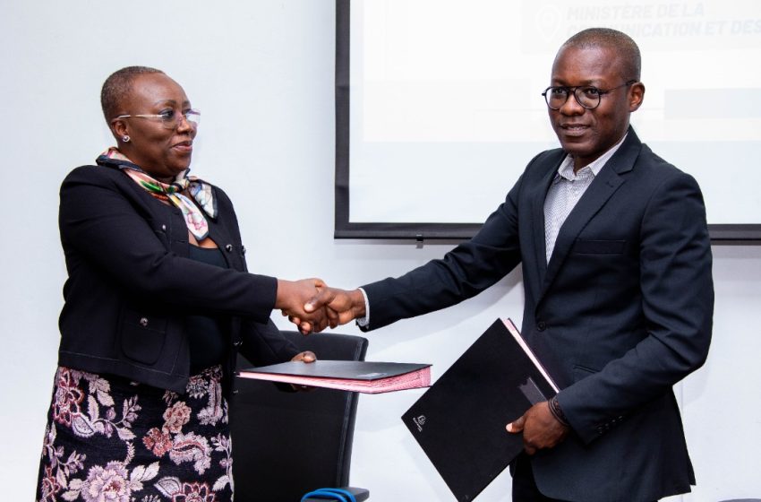 Le ministère de la Communication et des Médias et celui du Développement à la base, de la Jeunesse et de l’Emploi des jeunes ont signé, le mardi 20 septembre à Lomé, une convention de partenariat pour la promotion médiatique des produits des jeunes entrepreneurs.