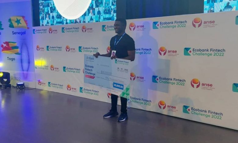 Oluwole Michael du Nigéria, coconcepteur de la solution « Touch and pay » a remporté la 5e édition de Ecobank Fintech challenge 2022.