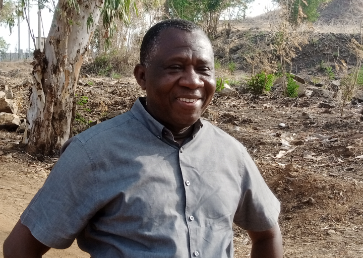 La Société de Patrimoine Eau et Assainissement en milieu Urbain et semi-urbain a un nouveau directeur général à la personne de Samba Koubonou.