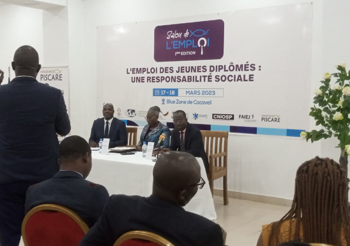Elle contribue à faire vivre et développer le patrimoine de réflexion et d’expérience accumulés au Togo par les luttes sociales et les mouvements d´idées. Elle se fixe notamment pour objectifs la sauvegarde, la mise à disposition publique et la valorisation des acquis et expériences en matière de politiques publiques.