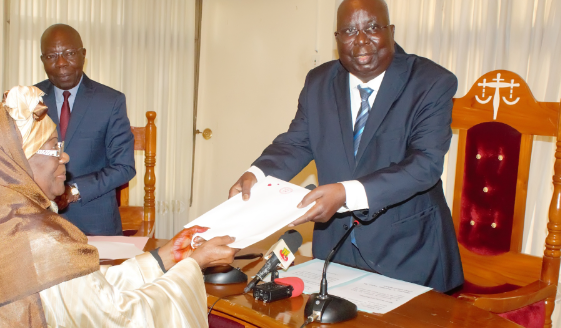 La médiatrice de la République, Amadou Abdou-Nana Awa Daboya a procédé à la déclaration modificative de ces biens et avoirs devant le président de la Cour constitutionnelle, Aboudou Assouma, le jeudi 9 mars à Lomé.