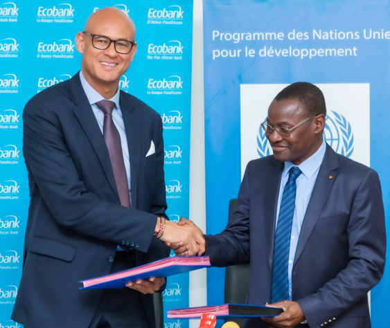 Le groupe bancaire Ecobank va accorder 500 000 USD (300 millions de F Cfa) pour la construction d'un centre d'hémodialyse du CHU Kara.