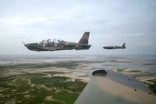 Le ministère des armées annonce le recrutement du personnel navigant et non navigant au profit de l'armée de l'air.