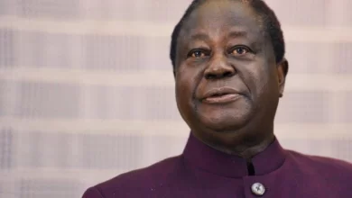 En Côte d'Ivoire, alors que le congrès du PDCI devait se dérouler samedi 16 décembre, sa tenue a été suspendue in extremis par une ordonnance en référé du tribunal de Grande instance d’Abidjan (TGI). Le parti espérait désigner le successeur de l’ex-président Henri Konan Bédié décédé le 1er aout, et qui a dirigé le parti pendant près de 30 ans.