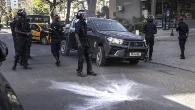 "Les Etats-Unis sont profondément préoccupés par les mesures prises pour repousser l'élection présidentielle du 25 février au Sénégal, une mesure qui va à l'encontre de la forte tradition démocratique du pays", a déclaré Matthew Miller, porte-parole au Département d'Etat, cité dans un communiqué publié dans la nuit de mardi à mercredi.