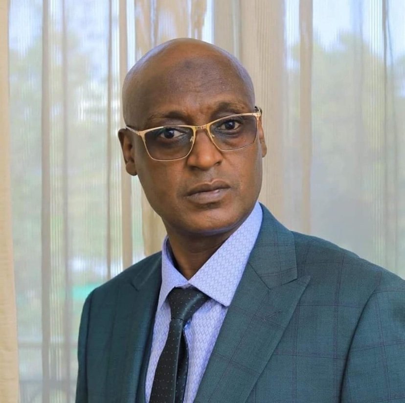 Le décès de l'opposant Yaya Dillo a été confirmé jeudi 29 février 2024 par le Procureur de la République près du Tribunal de Grande Instance de N'Djamena, Oumar Mahamat Kedelaye. Yaya Dillo Djerou était le Président du Parti Socialiste Sans Frontières (PSF).