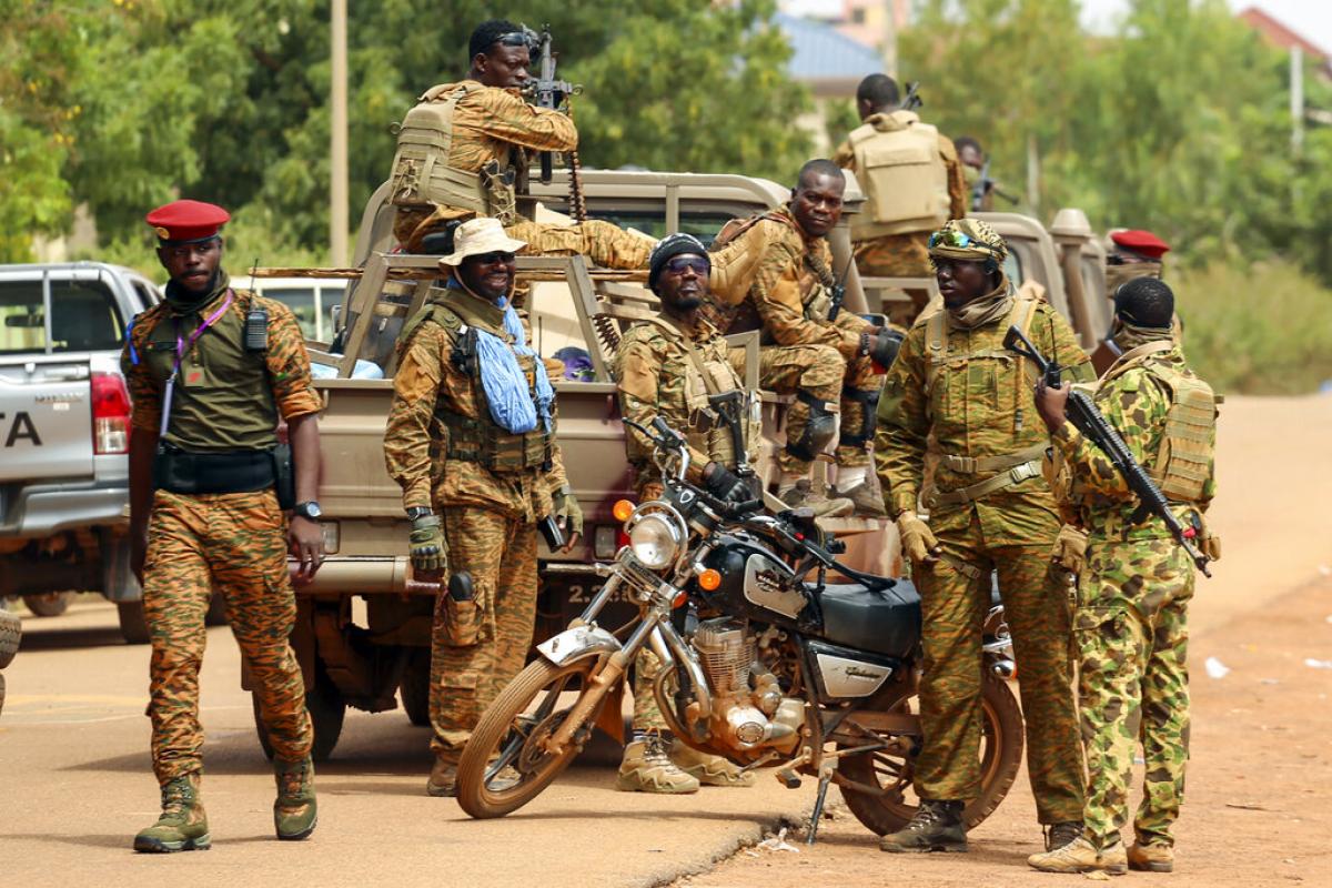 L’armée burkinabè a neutralisé  mardi 13 février 2024, des dizaines de terroristes dans la région du Centre-nord, au moment où ces criminels avaient en ligne de mire un convoi sur la Nationale Numéro 3.