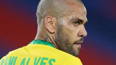 Condamné à près de 5 ans de prison pour avoir violé une jeune femme dans une boîte de nuit à Barcelone, Dani Alves pourrait être acquitté ce mardi, alors que le Brésilien est attendu au Tribunal de Barcelone qui va trancher son cas, entre la confirmation de sa peine ou la relaxe totale.