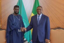 Bassirou Diomaye Diakhar Faye, nouvellement élu président de la République du Sénégal lors du premier tour du scrutin du 24 mars, sera officiellement installé mardi 2 avril. La cérémonie solennelle de prestation de serment aura lieu au Centre international Abdou Diouf de Diamniadio ( Cicad) à 11 heures. 