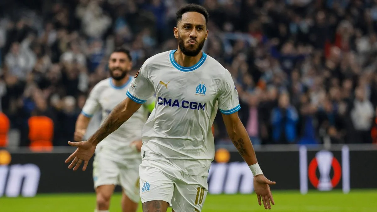 Sur un nuage en première période, l’Olympique de Marseille s’est rapidement mis à l’abri face à Villarreal dans le cadre de son 8e de finale aller de la Ligue Europa, ce jeudi. Buteur sur penalty en première période, Pierre-Emerick Aubameyang s’est offert un doublé en seconde mi-temps, et avec la manière !