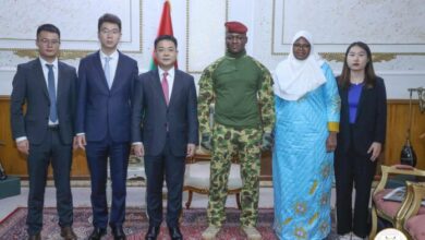 Le Président de la Transition, Chef de l’Etat, le Capitaine Ibrahim TRAORE a reçu en audience vendredi 22 mars 2024  en fin de matinée, le Directeur général de Huawei Burkina, Christophe LIU. Occasion de faire le point de la mise en œuvre des projets initiés avec le gouvernement.