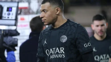Il était attendu au tournant pour ce quart de finale aller de Ligue des Champions face au Barça. Mais Kylian Mbappé s’est montré discret, trop discret pour la presse espagnole.