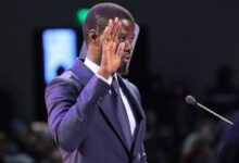 En prêtant serment ce mardi, le président Bassirou Diomaye Faye a magnifié le rôle joué par le Conseil constitutionnel dans l’organisation de l’élection présidentielle du 24 mars 2023. Il a, par ailleurs, salué la mémoire des martyrs de la démocratie faisant allusion aux personnes tuées lors des manifestations qui ont émaillé le Sénégal de 2021 à 2024.