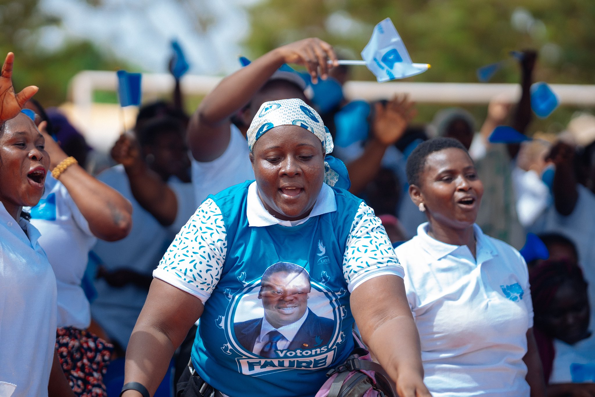 La mobilisation pour la campagne électorale pour le compte des élections législatives et régionales se poursuit avec la rencontre des candidats de l’Union pour la république (UNIR), le samedi 20 avril et les populations des villages et communautés de Kpimé Séva Zongo, Kpimé Séva, Kpimé Séva Lom-Nava et de Kpimé Elavagnon dans la commune Kloto 2 dans le cadre de la campagne de proximité pour plus d’échanges et de contact avec l’électorat.