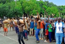 La période de la chasse traditionnelle en pays Kabyè ouverte le 11 mars dernier a été clôturée le samedi 13 avril par une danse des chasseurs au domicile du chef de l’Etat à Pya, dans la commune Kozah 2.