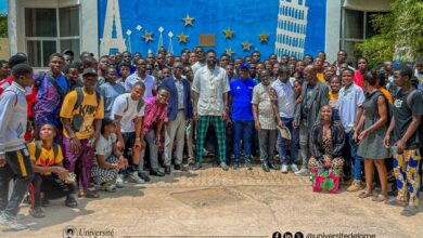 Université de Lomé : Sheyi Emmanuel Adébayor partage son expérience avec les étudiants de l'INJS