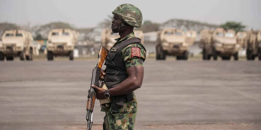 L’armée nigériane a mené une opération qui a permis de libérer 350 otages, principalement des femmes et des enfants, retenus captifs par Boko Haram dans la forêt de Sambisa.