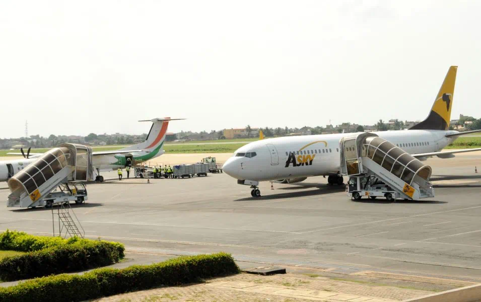 La Société aéroportuaire de Lomé Tokoin (SALT) a initié, jeudi 30 mai à Lomé, une simulation de sauvetage d’un crash d’avion dans la lagune de Bè, à l’occasion de la quatrième édition de l’Exercice du plan d’urgence à l’aéroport international Gnassingbé Eyadéma (EPULO 2024).