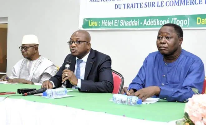 Un atelier de renforcement des capacités de personnels des agences d’exécution sur les obligations de rapportage du Traité sur le Commerce des Armes (TCA) se tient, depuis le 28 mai 2024, à Lomé, à l’initiative de la Commission nationale sur les armes légères, avec l’appui du Secrétariat du TCA. C’est un cadre pour renforcer les compétences des acteurs concernés, en matière d’établissement de rapports initial et annuel, conformément aux prescriptions de l’article 13 dudit traité.