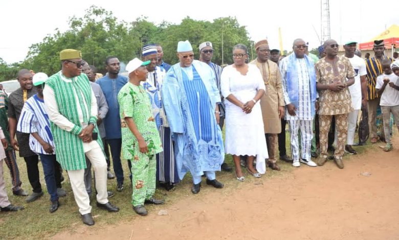 Les fils et filles du grand Ogou notamment des préfectures de l’Anié, Ogou et Est-Mono ont célébré le samedi 3 août à Moretan, chef -lieu de la commune Est-Monio 2, à 85 km au Nord-Est de la ville d’Atakpamé, l’apothéose de la 51ème édition de leur fête traditionnelle Odon Itsu ou fête traditionnelle des ignames.