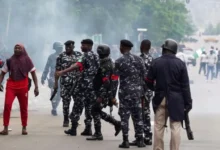 Au moins 13 personnes ont perdu la vie lors des manifestations de masse au Nigeria contre la crise économique sévissant dans le pays, selon un groupe de défense des droits de l’homme.