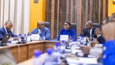 Dr Sandra Ablamba Johnson, ministre, Secrétaire général de la Présidence de la République, Gouverneur du Togo auprès du Groupe de la Banque mondiale, a présidé  jeudi 26 septembre 2024, la revue conjointe du portefeuille des projets financés par le Groupe de la Banque mondiale, en présence de Monsieur Fily Sissoko, Représentant Résident de la Banque mondiale au Togo et du Représentant-pays de la Société financière internationale (SFI), Christopher Balliet Bleziri.