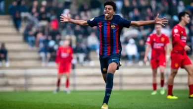 Le Barça a confirmé la blessure de Lamine Yamal, touché face au Danemark (1-0) en Ligue des Nations. L’attaquant espagnol souffre d’une surcharge au muscle ischio-jambier de la cuisse gauche.