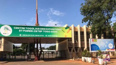 A quelques semaines du démarrage de la 19ème Foire Internationale de Lomé, le CETEF Togo 2000 met les petits plats dans les grands. Conscient du rôle important que joue la communication dans cet événement majeur de cette fin d’année, la Direction Générale du CETEF Togo 2000, dans un esprit d’inclusion, informe les médias non partenaires de la FIL qu'ils peuvent solliciter un agrément afin de couvrir ses activités qui s'ouvrent du 22 novembre au 08 décembre 2024.  Lire aussi-Foire internationale de Lomé acte 19 : achetez vos tickets sur l'application GOZEM ! Pour ce faire, les médias désireux de faire partie de cette aventure commerciale unique en son genre, sont priés de fournir les renseignements suivants :  - Une demande d’accréditation adressée au Directeur Général du CETEF Togo 2000 incluant les activités à mener dans le cadre de la collaboration - Une copie d’une pièce d’identité - 02 photos d’identité La date de clôture des accréditations est fixée au mardi 12 novembre 2024 à 17h. Pour toutes informations complémentaires, merci de contacter le 91 20 70 70