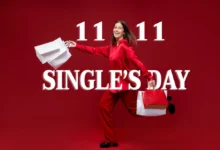 La Journée internationale des célibataires, également connue sous le nom de Singles’ Day, est célébrée chaque année le 11 novembre. Originaire de Chine, cette journée est à la fois une célébration de la fierté d’être célibataire et une occasion pour les consommateurs de profiter de promotions exceptionnelles. Initialement conçue comme une alternative à la Saint-Valentin, elle est devenue l’un des plus grands événements commerciaux au monde, surpassant même le Black Friday et le Cyber Monday en termes de ventes.