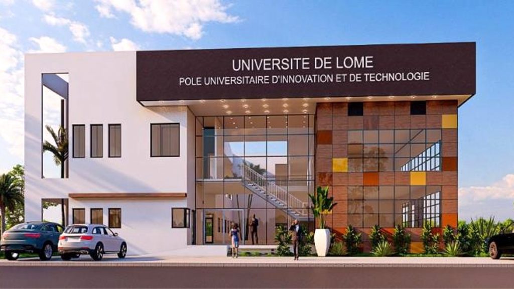 Le Pôle universitaire de l’innovation technologique (PUIT) de l’Université de Lomé a reçu, le mercredi 04 décembre 2024, la visite d’une délégation conduite par le ministre de l’Enseignement supérieur, de la Recherche scientifique et de l’Innovation technologique du Gabon, Hervé Ndoume-Essingone.