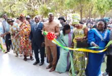 Le 31 janvier 2025, la population d'Agoè Demakpoé et de ses environs ont accueilli une nouvelle pédiatrie moderne au CMS Demakpoè. La nouvelle infrastructure sanitaire a été inaugurée par le maire de la commune Agoè-Nyivé 1, Kovi Adanbounou et son conseil.  