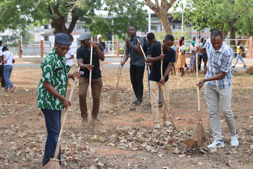 L’Université de Lomé a vibré, une fois de plus, ce 7 mars 2025, au rythme de l’initiative « Campus Propre », une opération de salubrité et de sensibilisation organisée par le Centre des œuvres universitaires de Lomé (COUL).