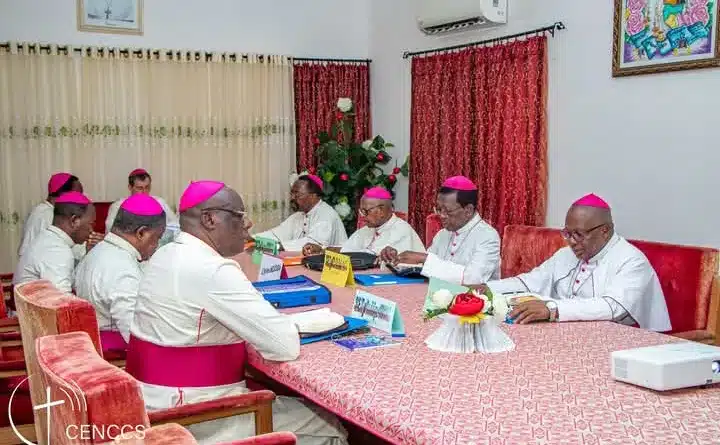 Dans le recueillement et la prière, les évêques du Togo se sont réunis à leur siège à Lomé, du 18 au 21 mars 2025, pour leur 138ème session ordinaire. Plusieurs sujets ont meublé cette session.