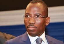 Gilbert Bawara prend les relations avec le Parlement et les institutions, un rôle clé pour la démocratie au Togo.