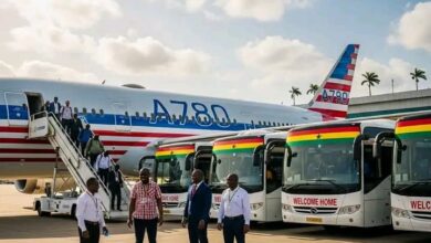 Le Ghana accepte d’accueillir des Ouest-Africains expulsés des États-Unis. Découvrez les détails de cet accord important.