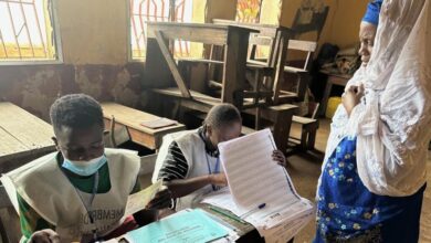 Les électeurs en Guinée sont dans l’attente des résultats du référendum constitutionnel. Découvrez l'impact de ce scrutin.