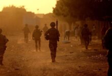 Neuf anciens mercenaires de Wagner racontent des exactions assimilables à des crimes de guerre au Mali dans un nouveau documentaire.