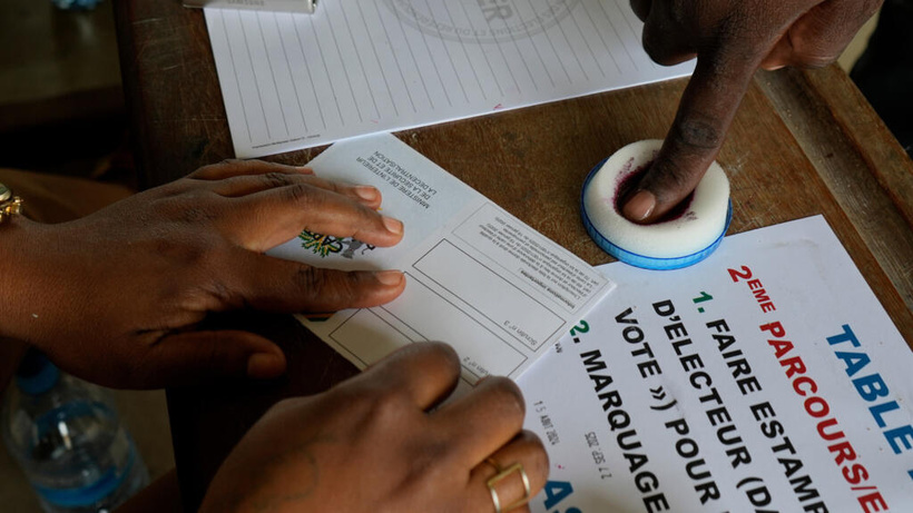 Les résultats après le premier tour des législatives et locales au Gabon sont très attendus. Restez informés.