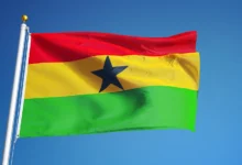 Le Ghana a expulsé six Ouest-Africains vers le Togo en raison des politiques restrictives des États-Unis. Découvrez les détails.