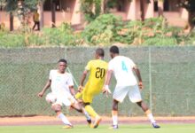 Le Togo s'incline face au Niger (3-1) lors du tournoi UFOA B U17. Découvrez les moments clés de la rencontre.