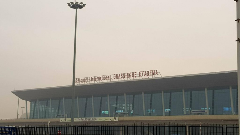 Le Togo reçoit la reconnaissance internationale de l’OACI pour sa sûreté aérienne. Découvrez cet accomplissement majeur.