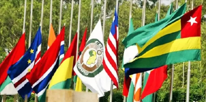 La CEDEAO et l'UA saluent le déroulement satisfaisant du référendum constitutionnel en Guinée, marquant un progrès pour la démocratie.