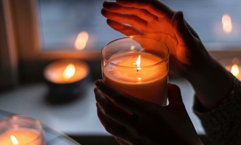 La Côte d’Ivoire pleure Nadia Sabéh, épouse d’Ariel Sheney. Une perte tragique qui secoue le monde du showbiz.