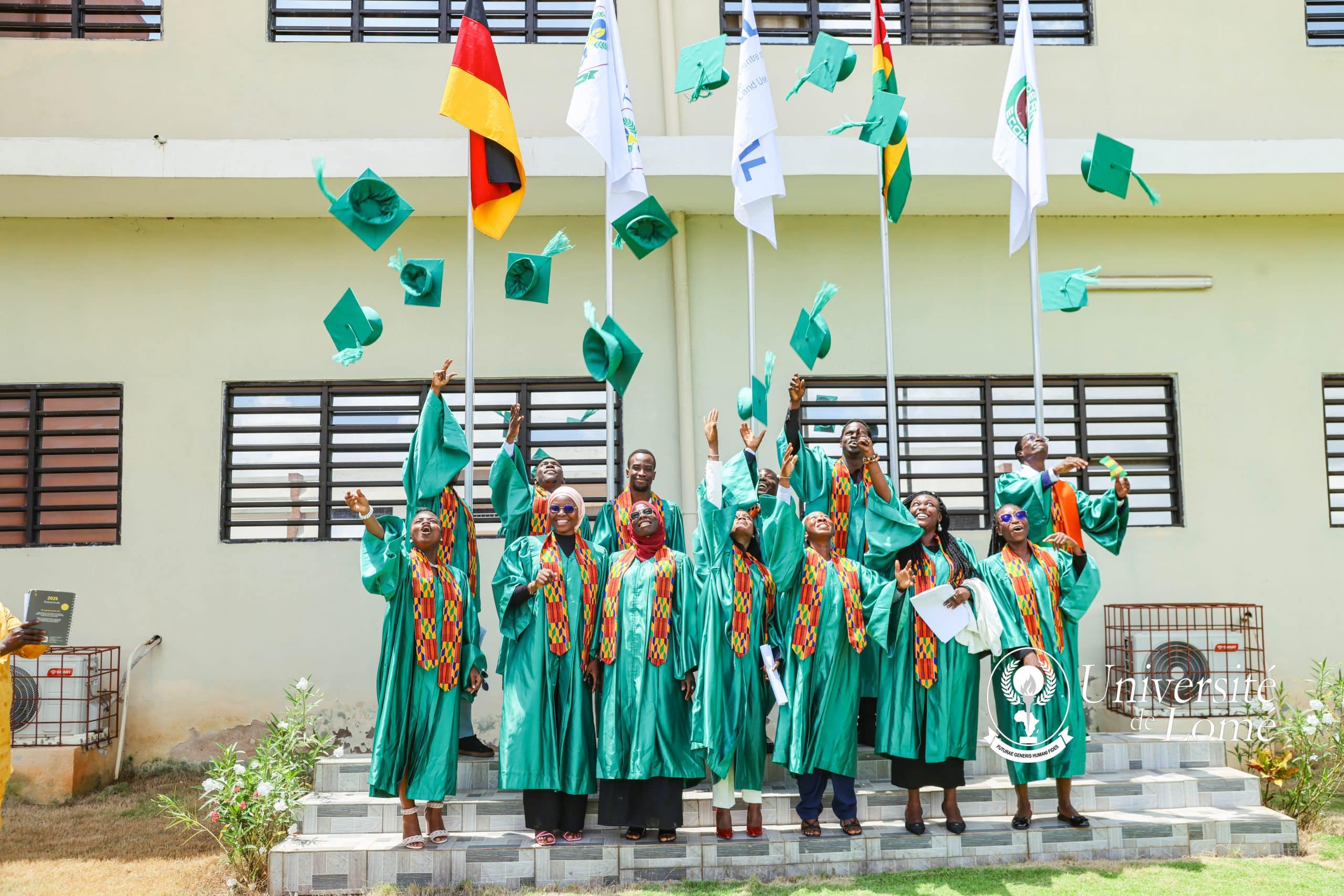 La cérémonie aux Université de Lomé célèbre les diplômés du master international en hydrogène vert et leur future innovation.