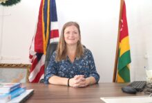 L’Université de Lomé accueille une spécialiste américaine de la langue anglaise pour renforcer les compétences linguistiques.