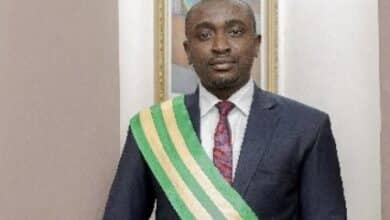 Essohanim Gnassingbé élu nouveau maire du Golfe 3. Découvrez son parcours et ses engagements pour la commune.
