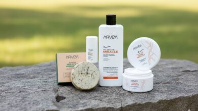 Avoir une peau sublimée avec gel et crème miracle n'a jamais été aussi simple. Hydratez et nourrissez votre peau avec douceur.