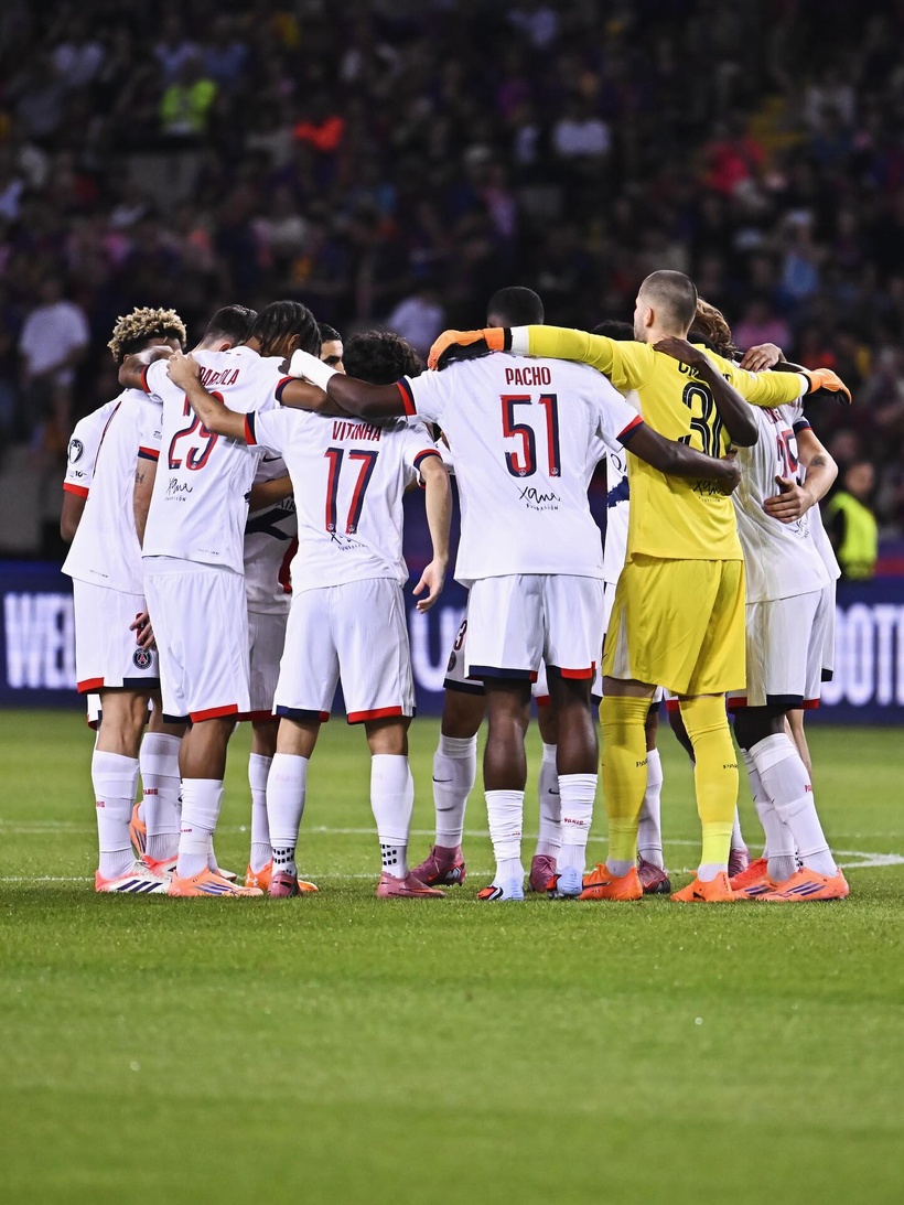 Le PSG s’impose à Barcelone 2-1 en Ligue des champions malgré un effectif amoindri. Découvrez les temps forts du match.